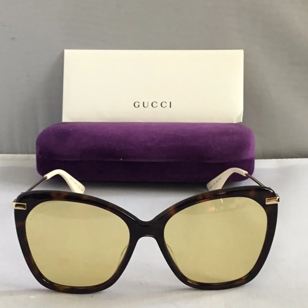 GUCCI SUNGLASSES LADIES. - Picture 2 of 8